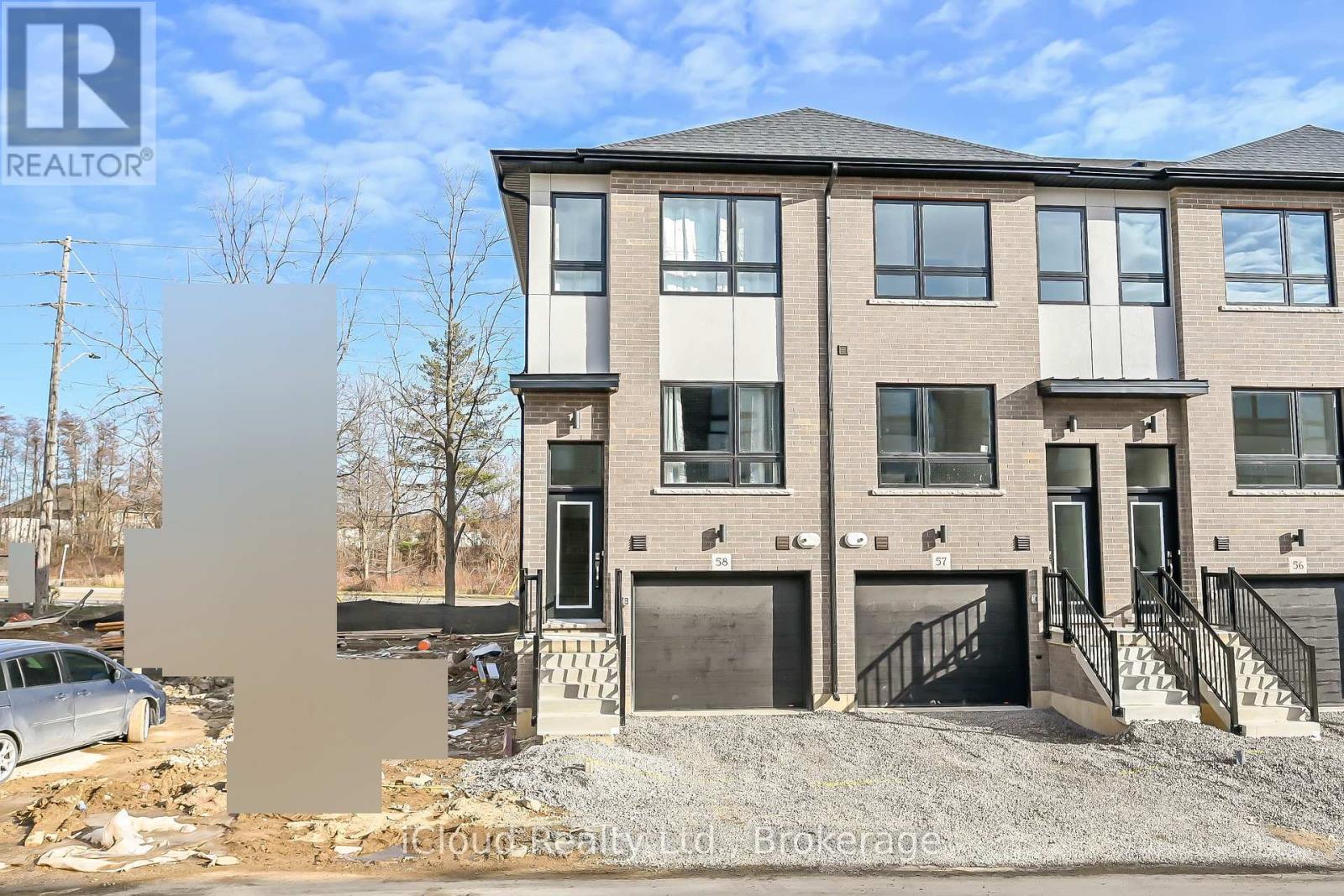 MLS® listing #29956538 for sale located at 58 - 720 GREY STREET