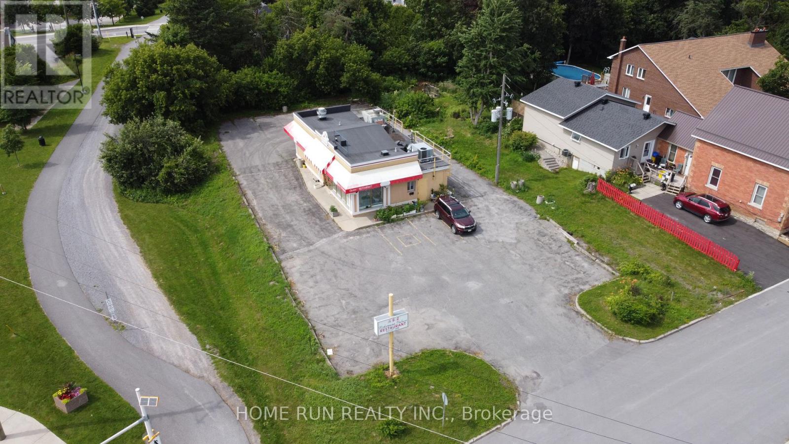 MLS® listing #29956546 for sale located at 45 MUNRO STREET