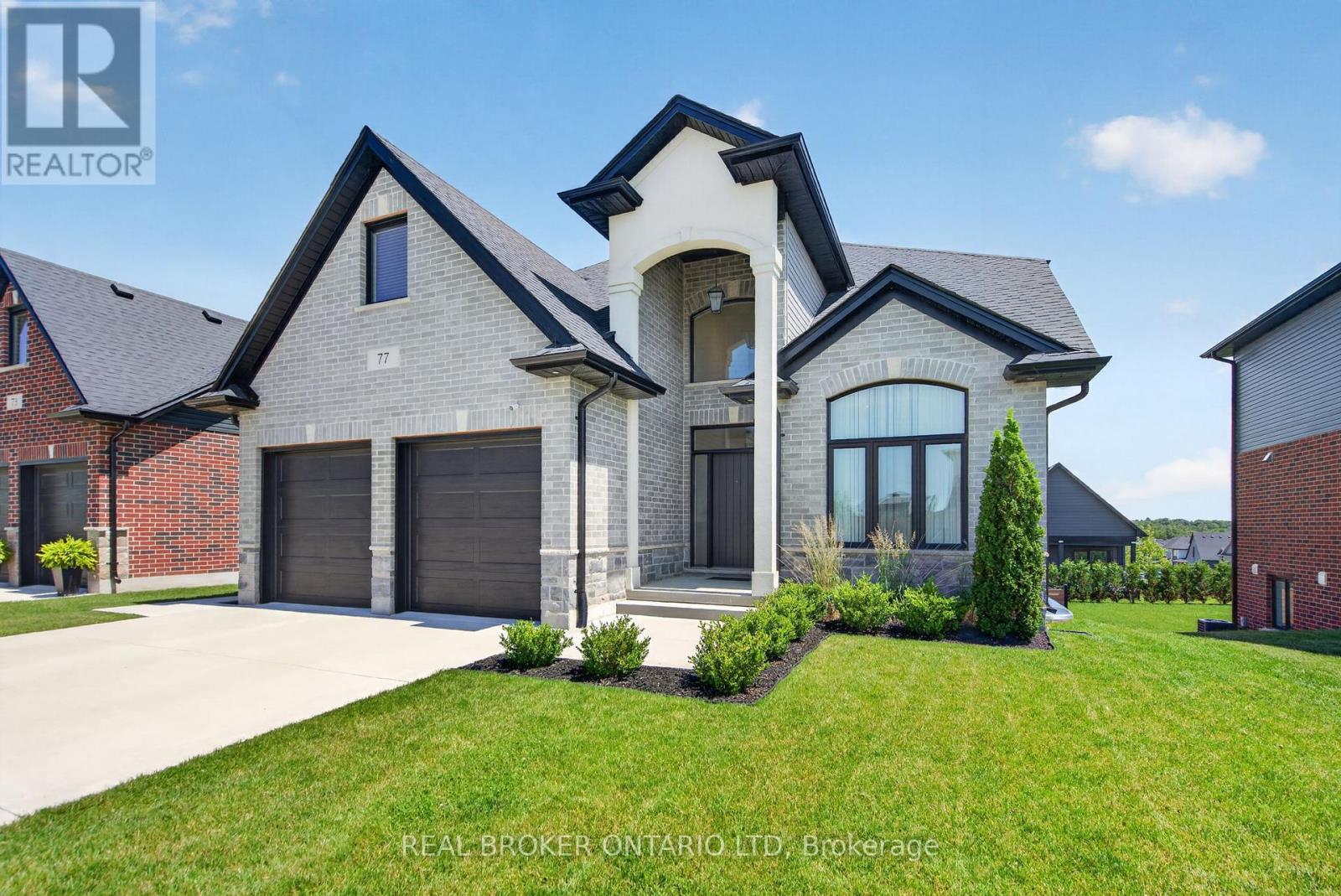 MLS® listing #29956605 for sale located at 77 DAVENTRY WAY