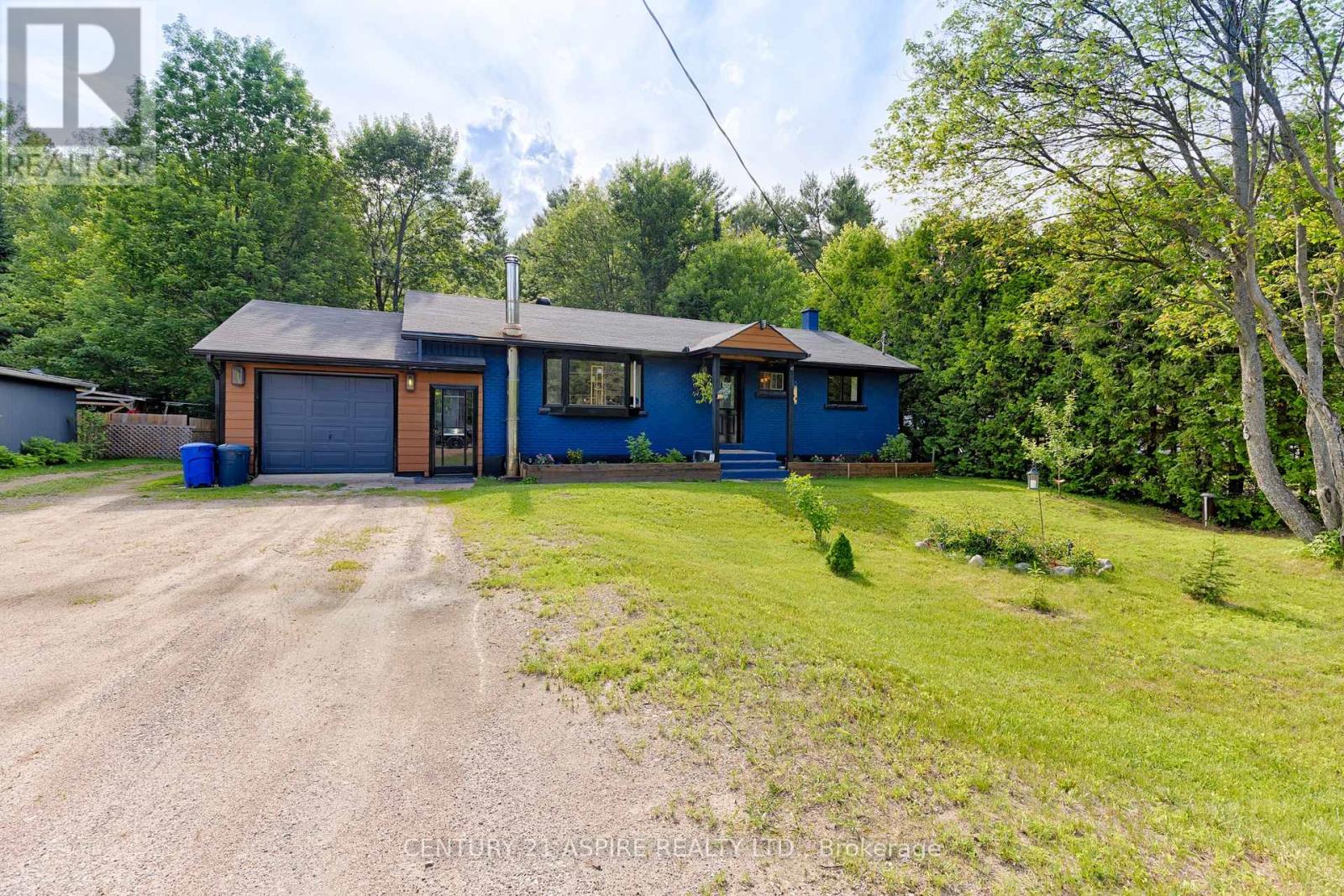 MLS® listing #29956888 for sale located at 32057 17 HIGHWAY