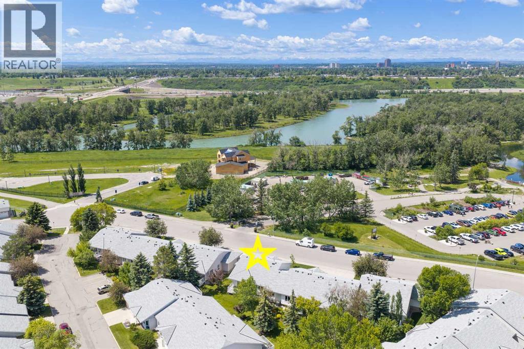 MLS® listing #29957343 for sale located at 60 RIVERVIEW Drive SE