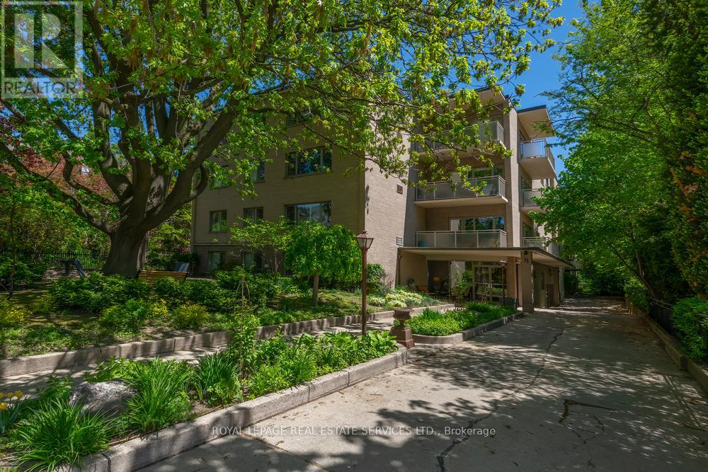 MLS® listing #29957349 for sale located at 103 - 31 ROSEDALE ROAD