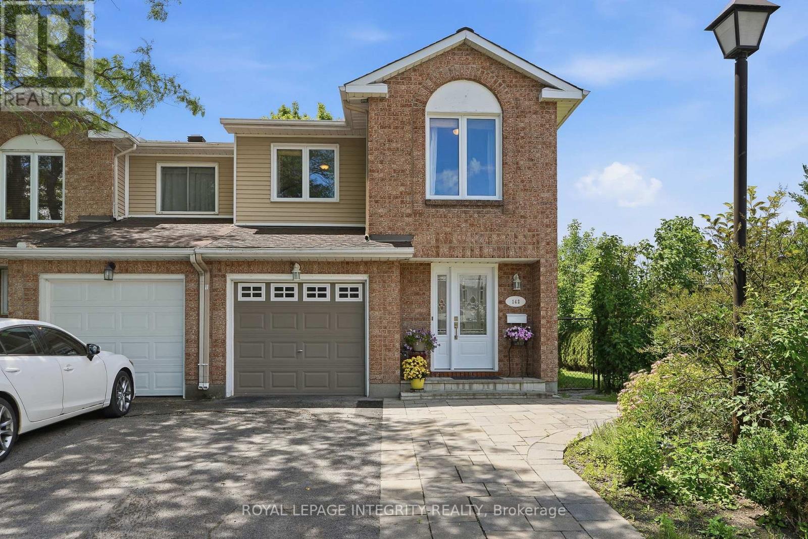 MLS® listing #29958093 for sale located at 142 GLADECREST COURT