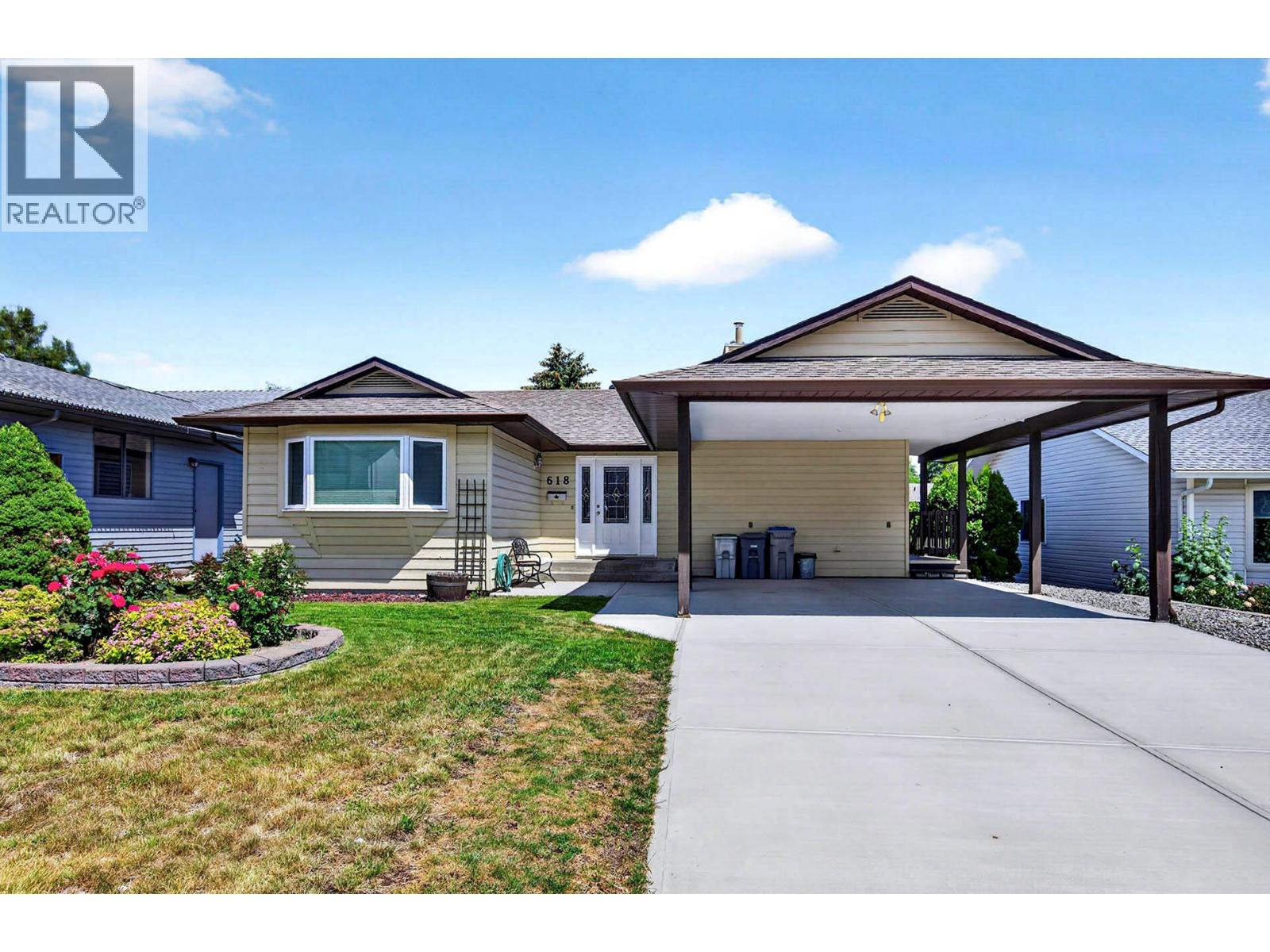 MLS® listing #29959682 for sale located at 618 BRAEMAR Drive