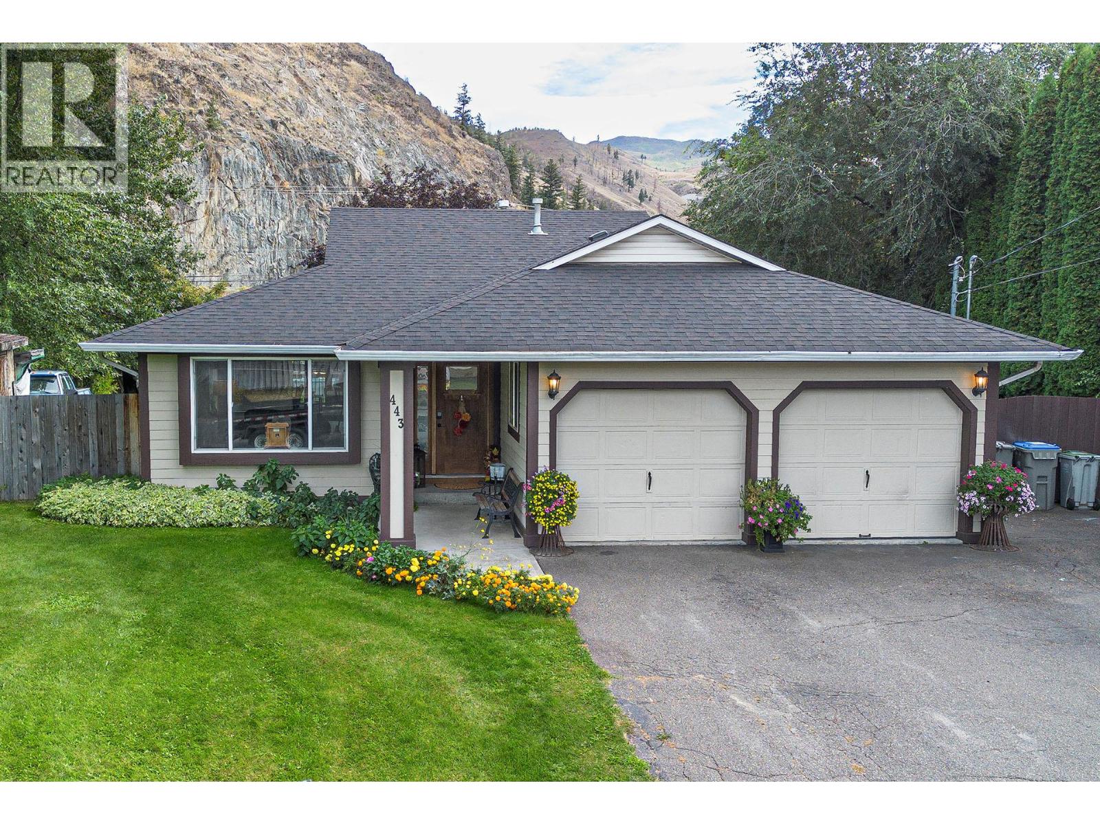 MLS® listing #29960597 for sale located at 443 REIGHMOUNT Drive