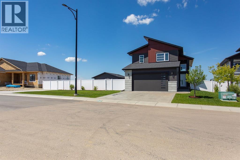 MLS® listing #29961408 for sale located at 70 PARLBY Crescent