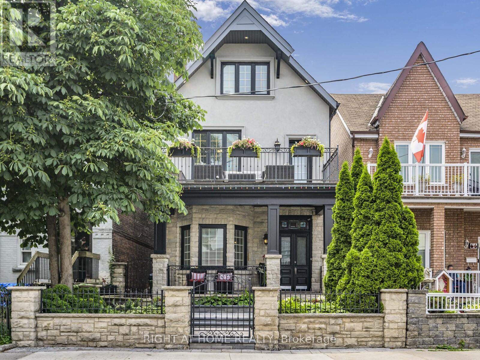 MLS® listing #29962137 for sale located at 64 BROCK AVENUE