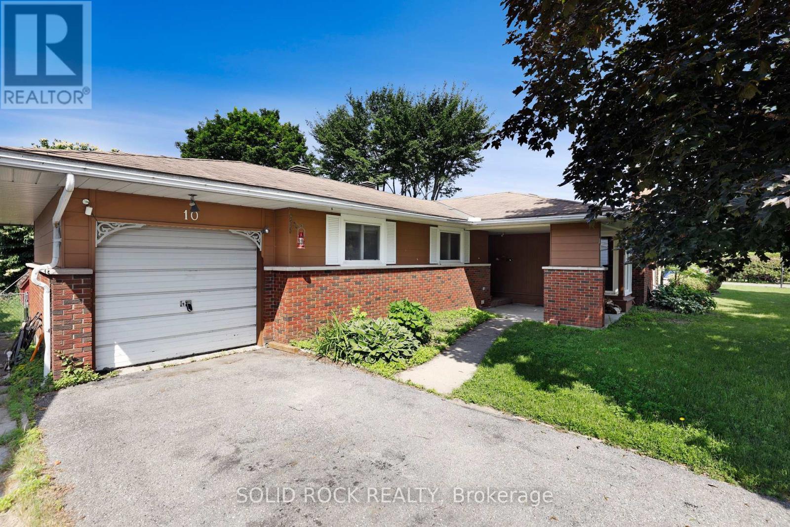 MLS® listing #29962292 for sale located at 10 ORR STREET