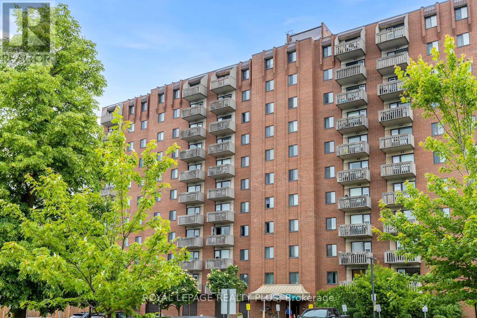 MLS® listing #29962450 for sale located at 1012 - 6720 GLEN ERIN DRIVE