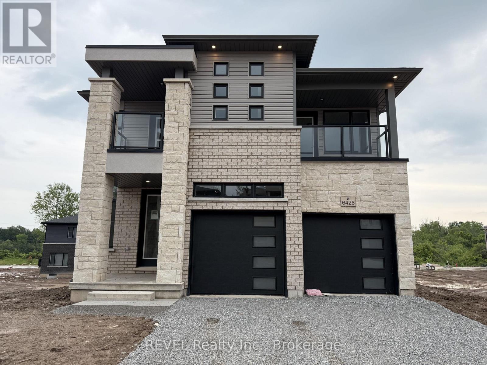 MLS® listing #29963646 for sale located at 6426 SUNSHINE COMMON