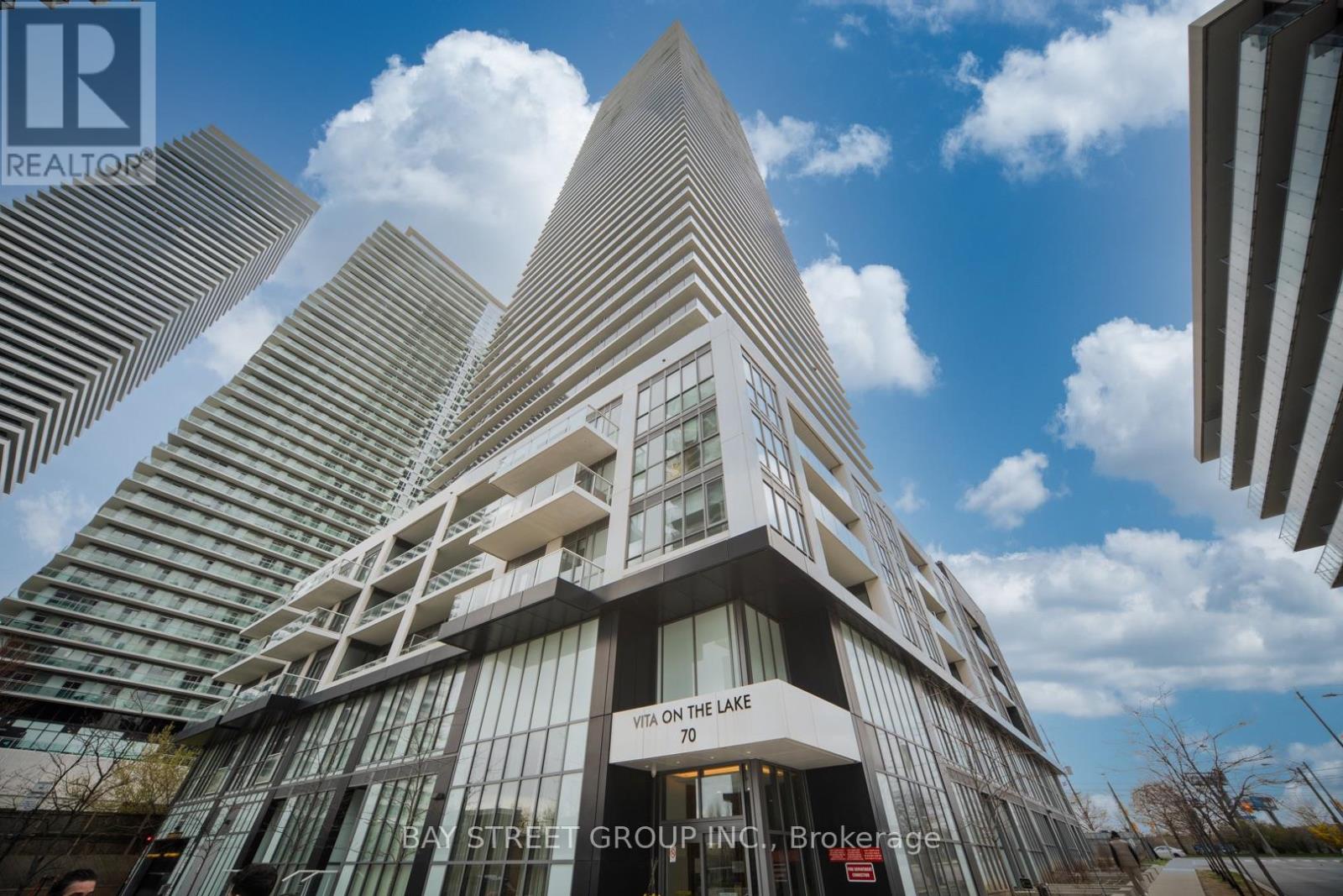 MLS® listing #29963777 for sale located at 2107 - 70 ANNIE CRAIG DRIVE