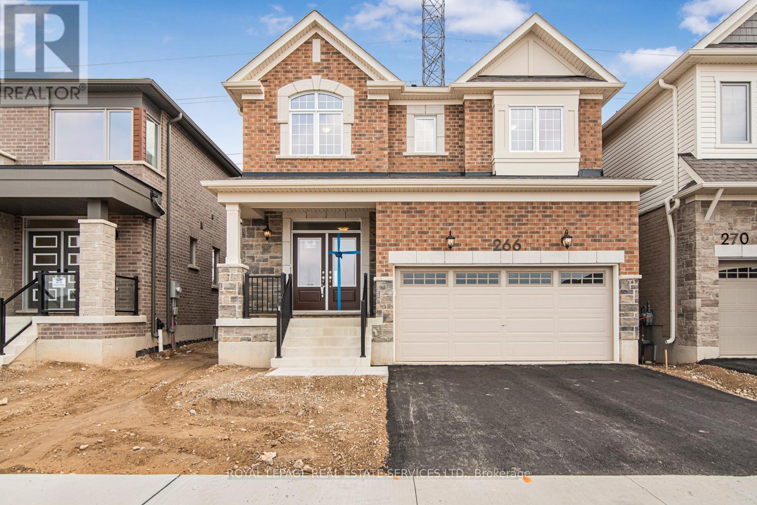 MLS® listing #29963903 for sale located at 266 MILLSTONE STREET W