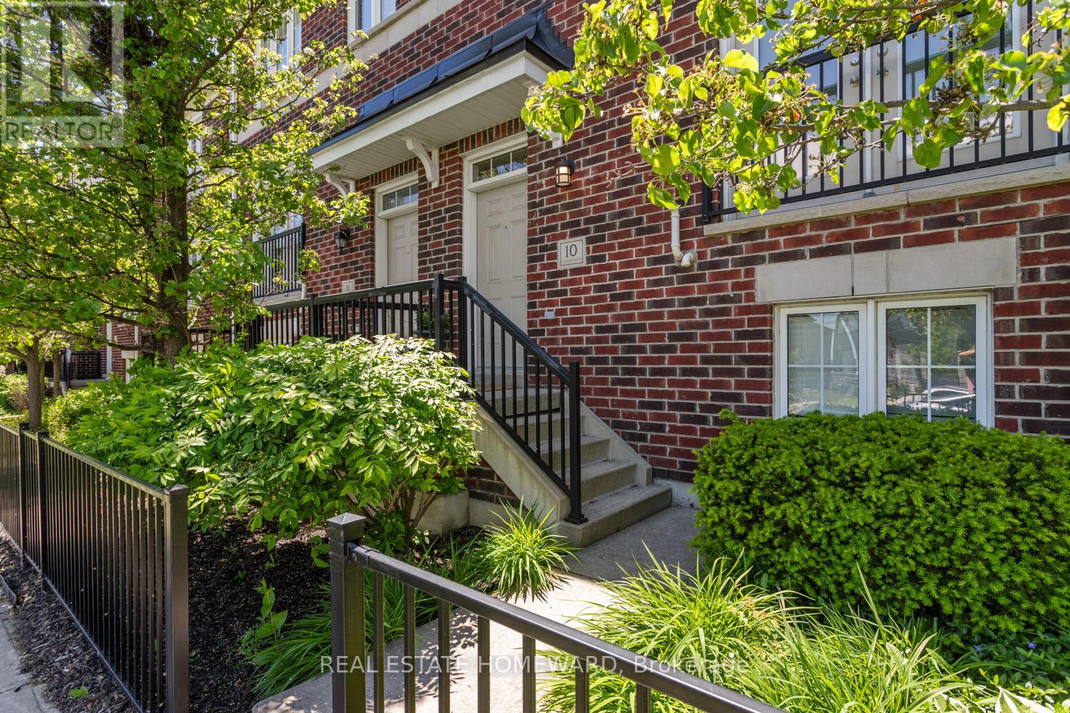 MLS® listing #29964165 for sale located at 10 - 571 LONGWORTH AVENUE E