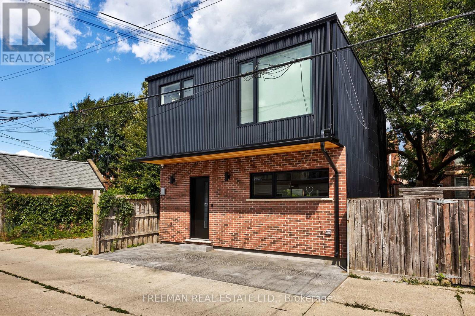 MLS® listing #29967501 for sale located at LANEWAY HOME - 642 GLADSTONE AVENUE