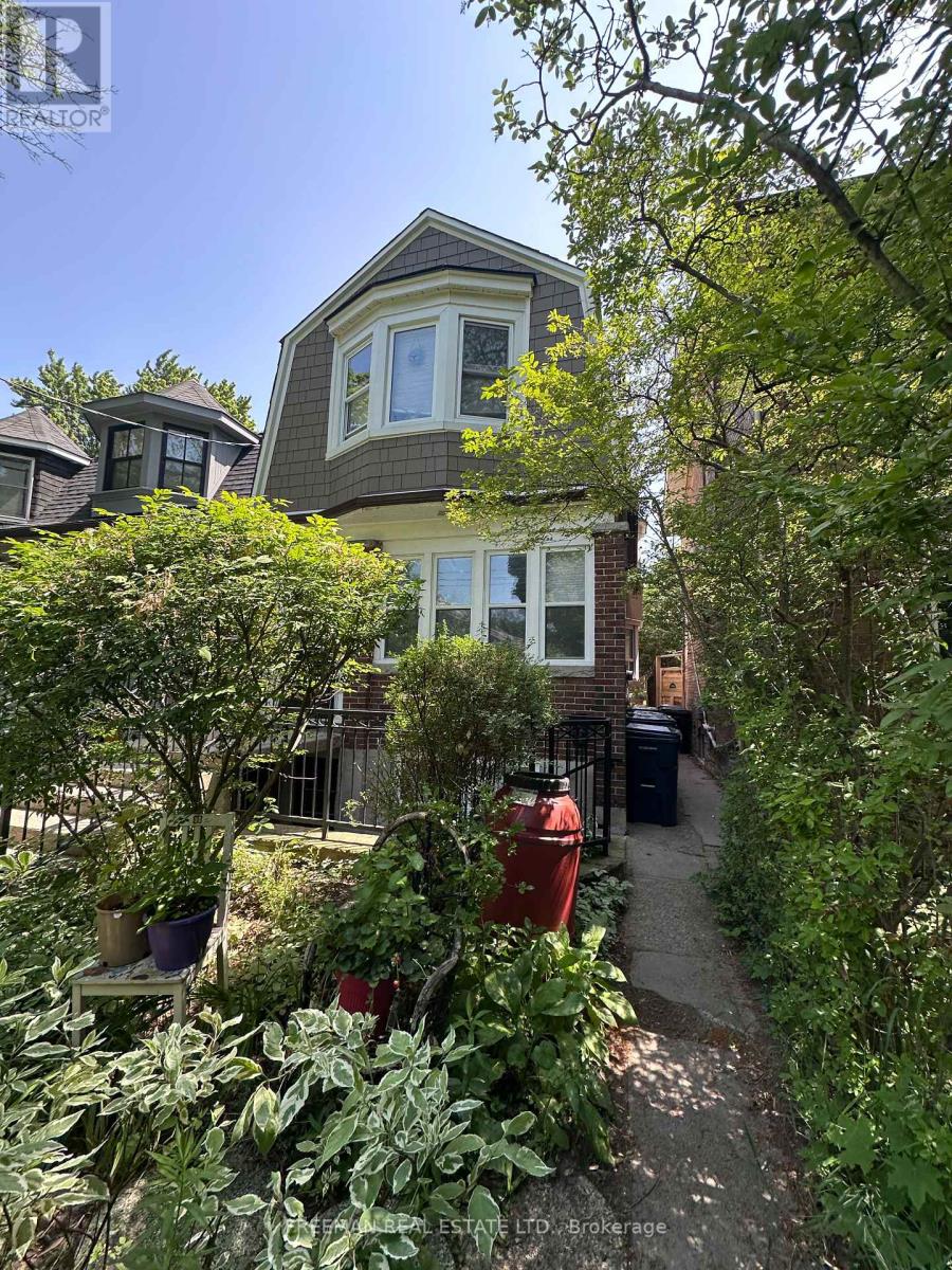 MLS® listing #29967571 for sale located at LOWER - 27 ROSSMORE ROAD W