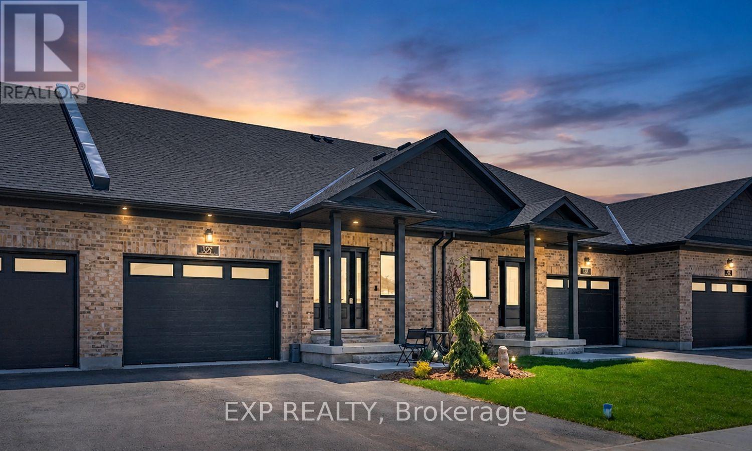 MLS® listing #29970171 for sale located at 137 SOUTH PARKWOOD BOULEVARD