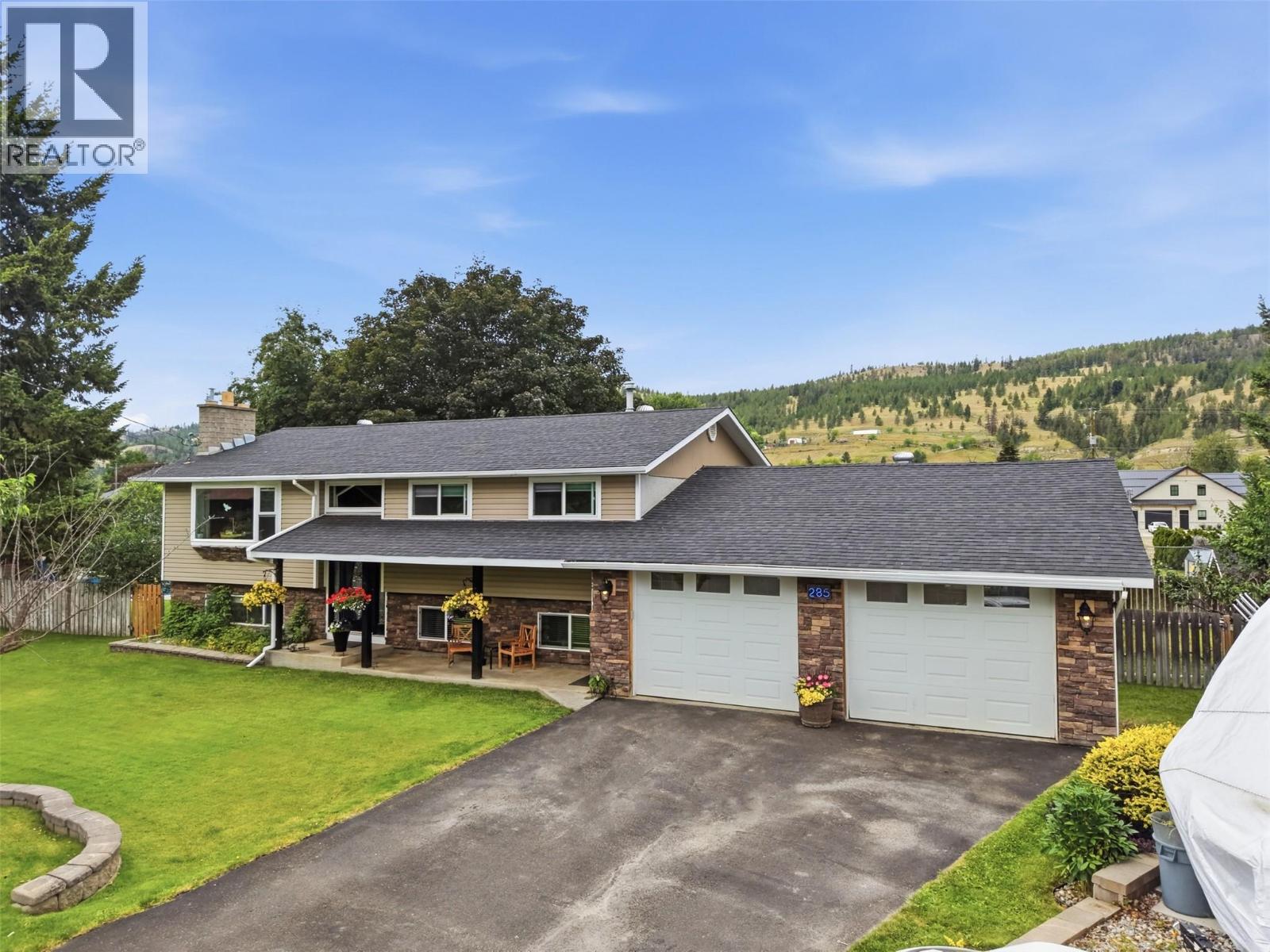 MLS® listing #29971303 for sale located at 285 Huckleberry Place