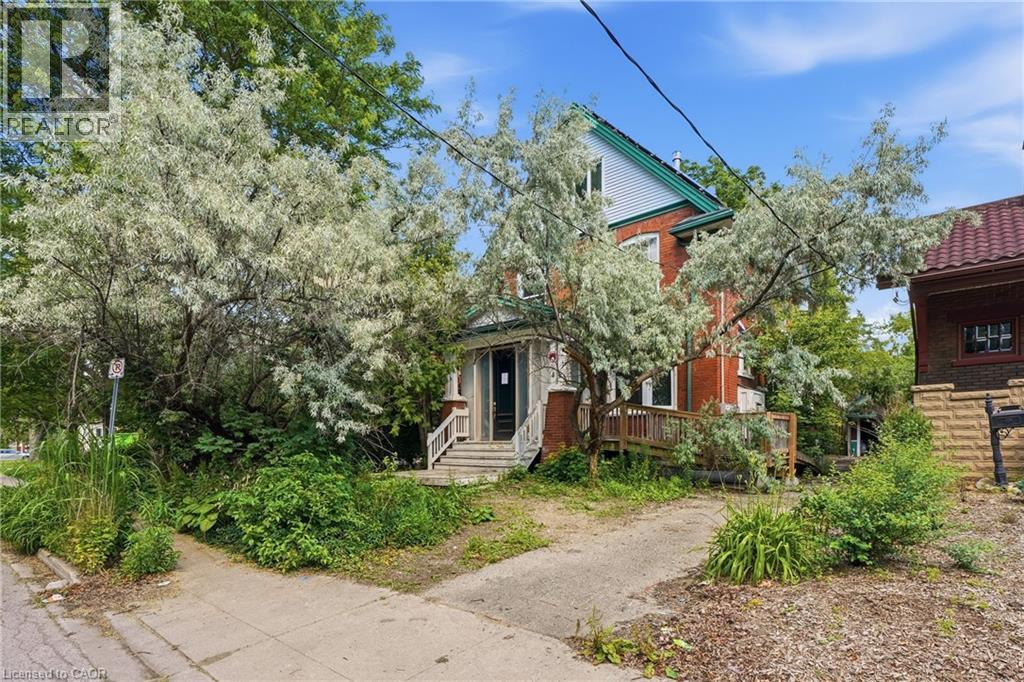 MLS® listing #29972419 for sale located at 45 PANDORA Avenue N