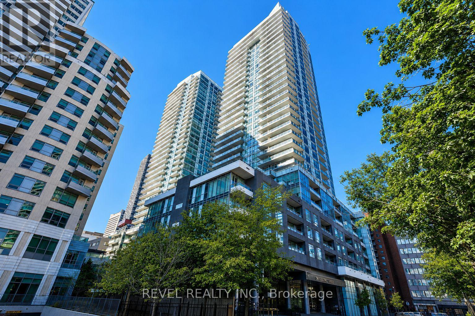 MLS® listing #29972764 for sale located at 1913 - 98 LILLIAN STREET