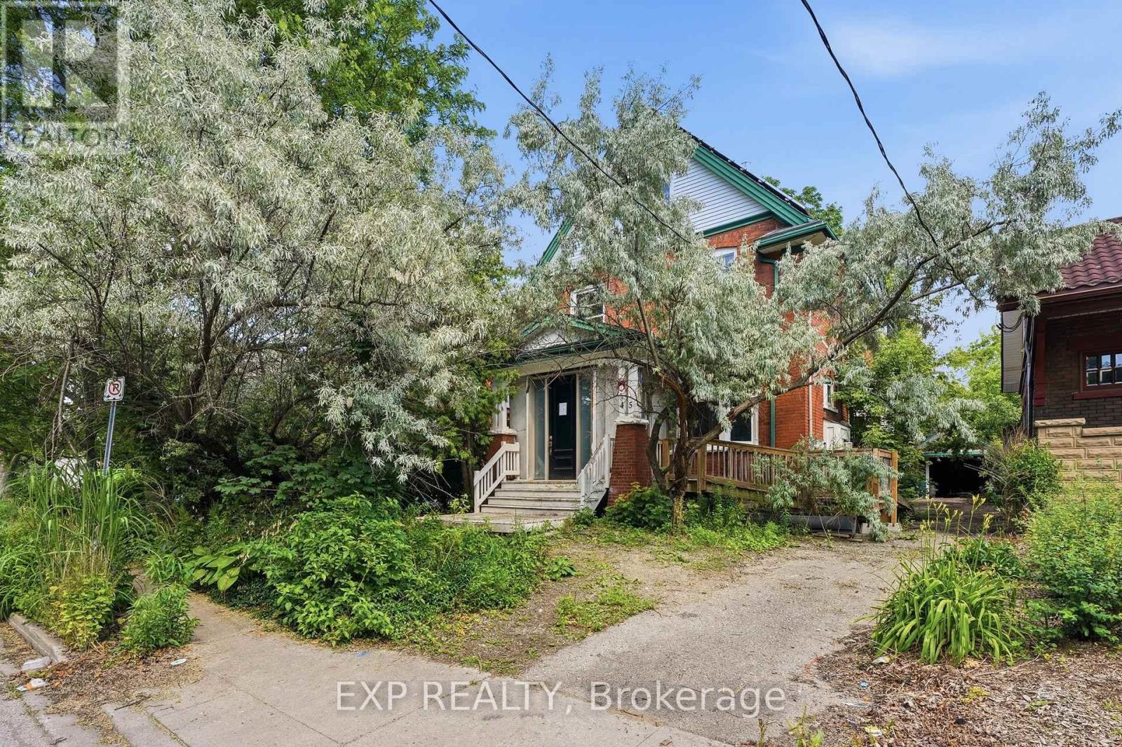 MLS® listing #29972853 for sale located at 45 PANDORA AVENUE N