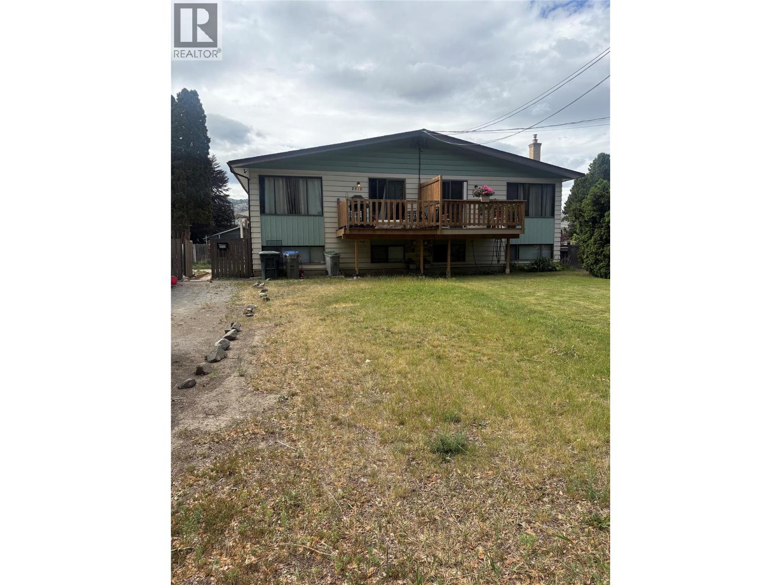 MLS® listing #29973809 for sale located at 2515 EDGEMOUNT Avenue