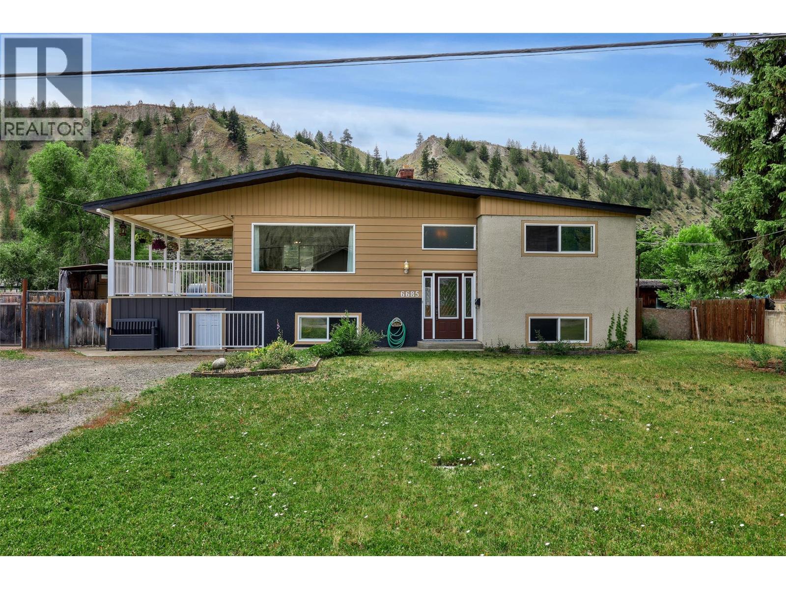 MLS® listing #29974006 for sale located at 6685 Beaver Crescent
