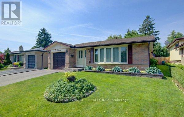MLS® listing #29976432 for sale located at 141 HAZELGLEN DRIVE