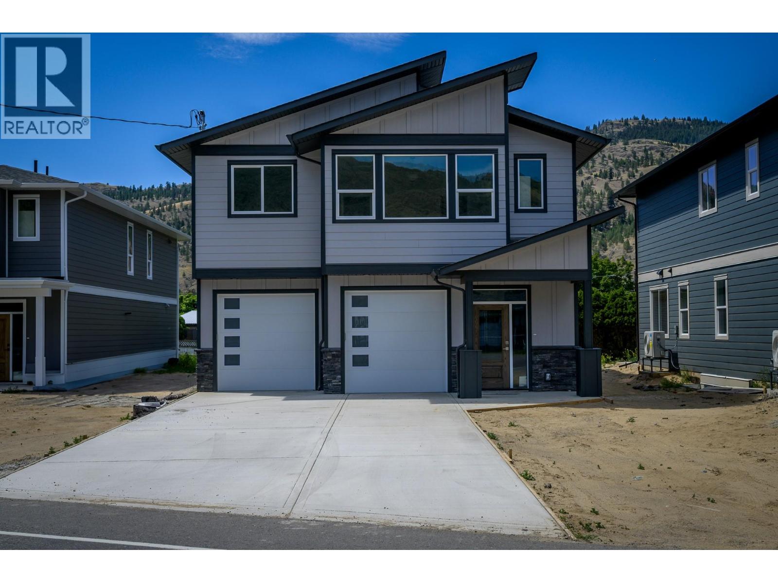 MLS® listing #29980353 for sale located at 3224 BANK Road