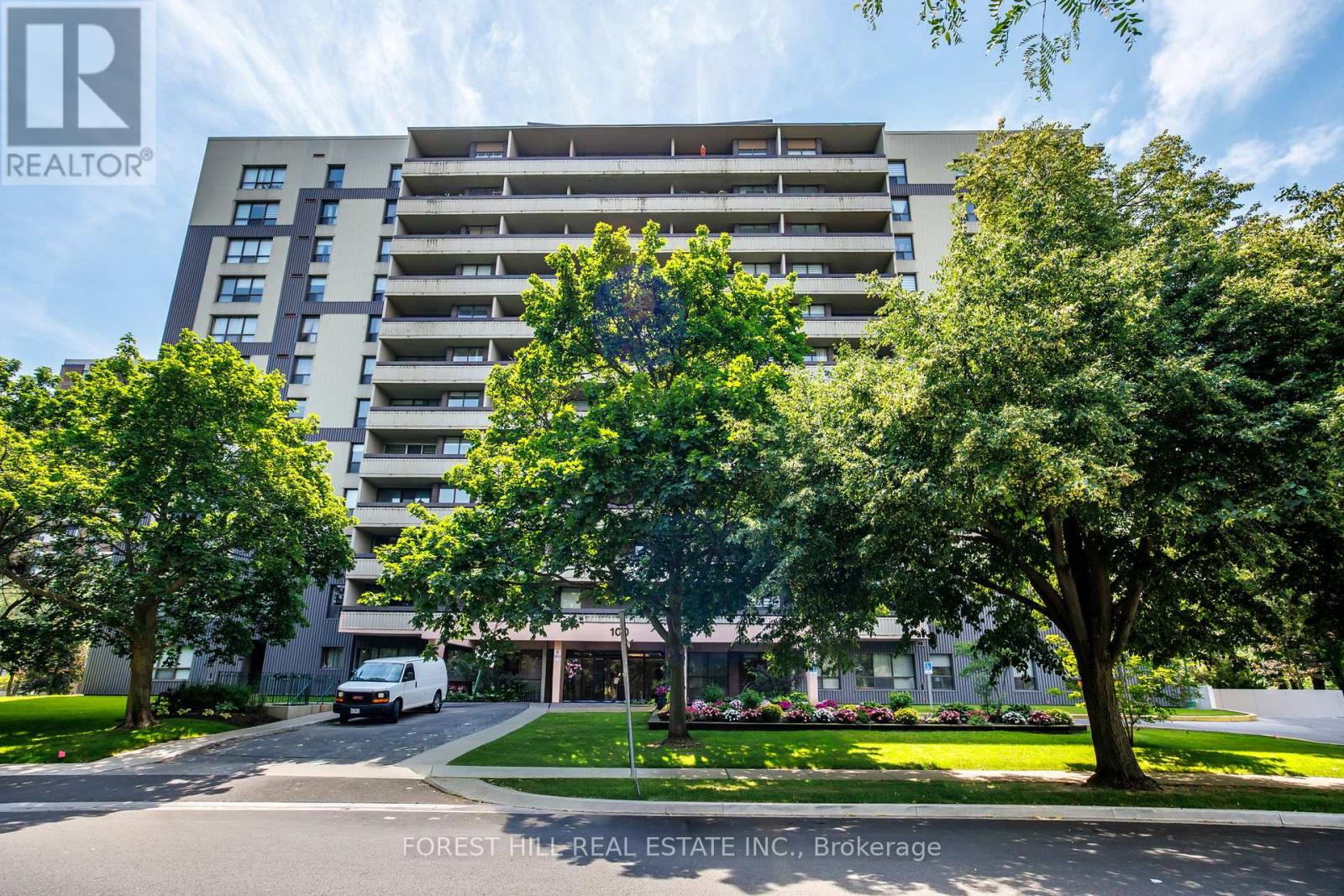 MLS® listing #29980599 for sale located at 706 - 100 CANYON AVENUE