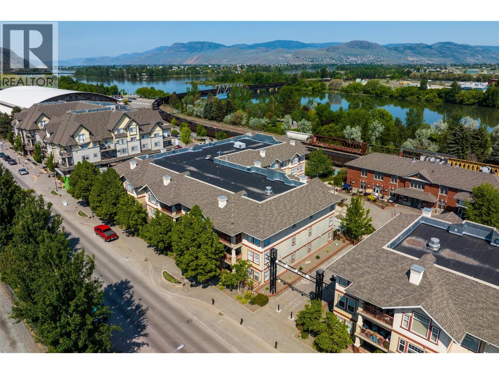 MLS® listing #29980998 for sale located at 490 LORNE Street Unit# 301