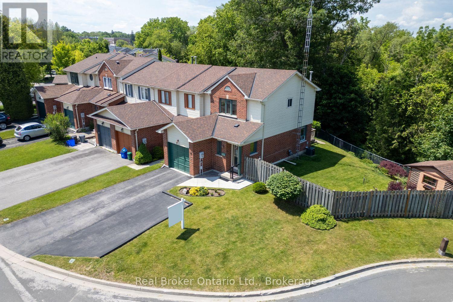 MLS® listing #29985577 for sale located at 10 CLIMIE COURT