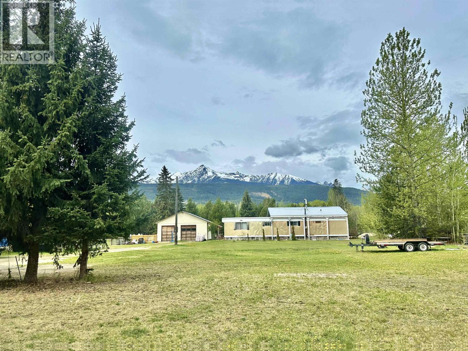 MLS® listing #29985797 for sale located at 1355 KING ROAD