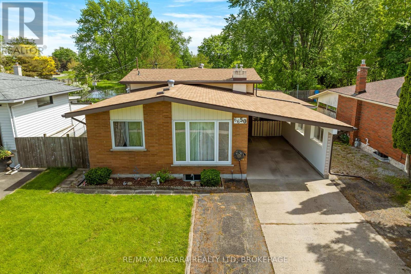 MLS® listing #29985849 for sale located at 6650 HAWKINS STREET