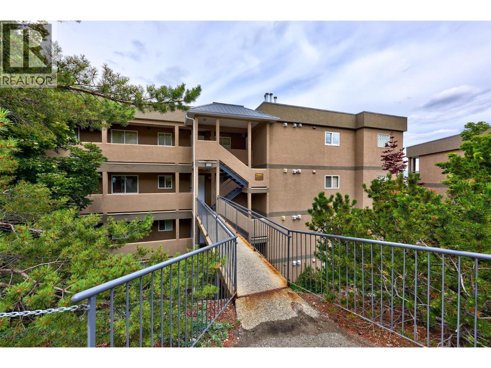 MLS® listing #29986108 for sale located at 1185 Hugh Allan Drive Unit# 213