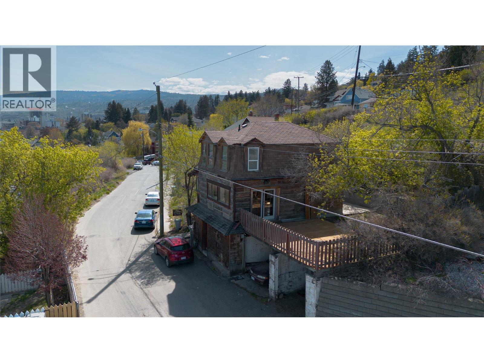 MLS® listing #29986481 for sale located at 299 SEYMOUR Street W