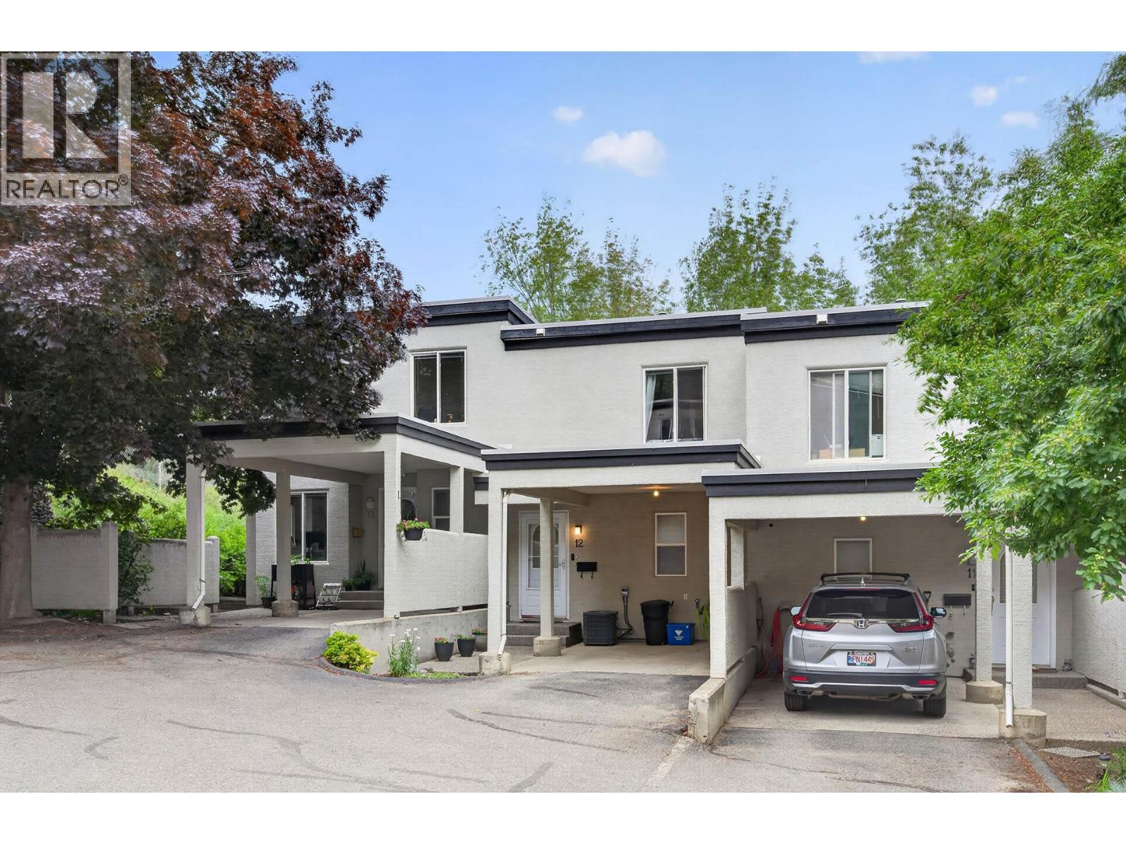 MLS® listing #29987078 for sale located at 411 ABERDEEN Drive Unit# 12