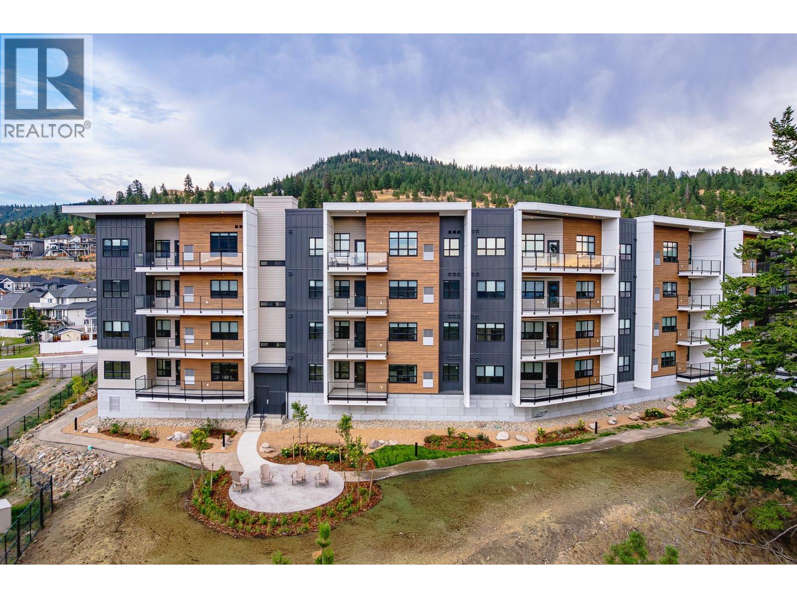 MLS® listing #29987462 for sale located at 1844 Qu'Appelle Boulevard Unit# 104