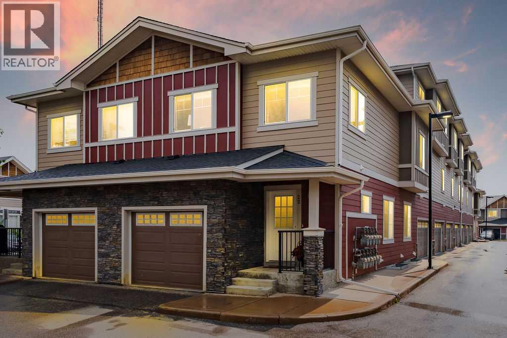 MLS® listing #29987908 for sale located at 22 West Coach Manor SW