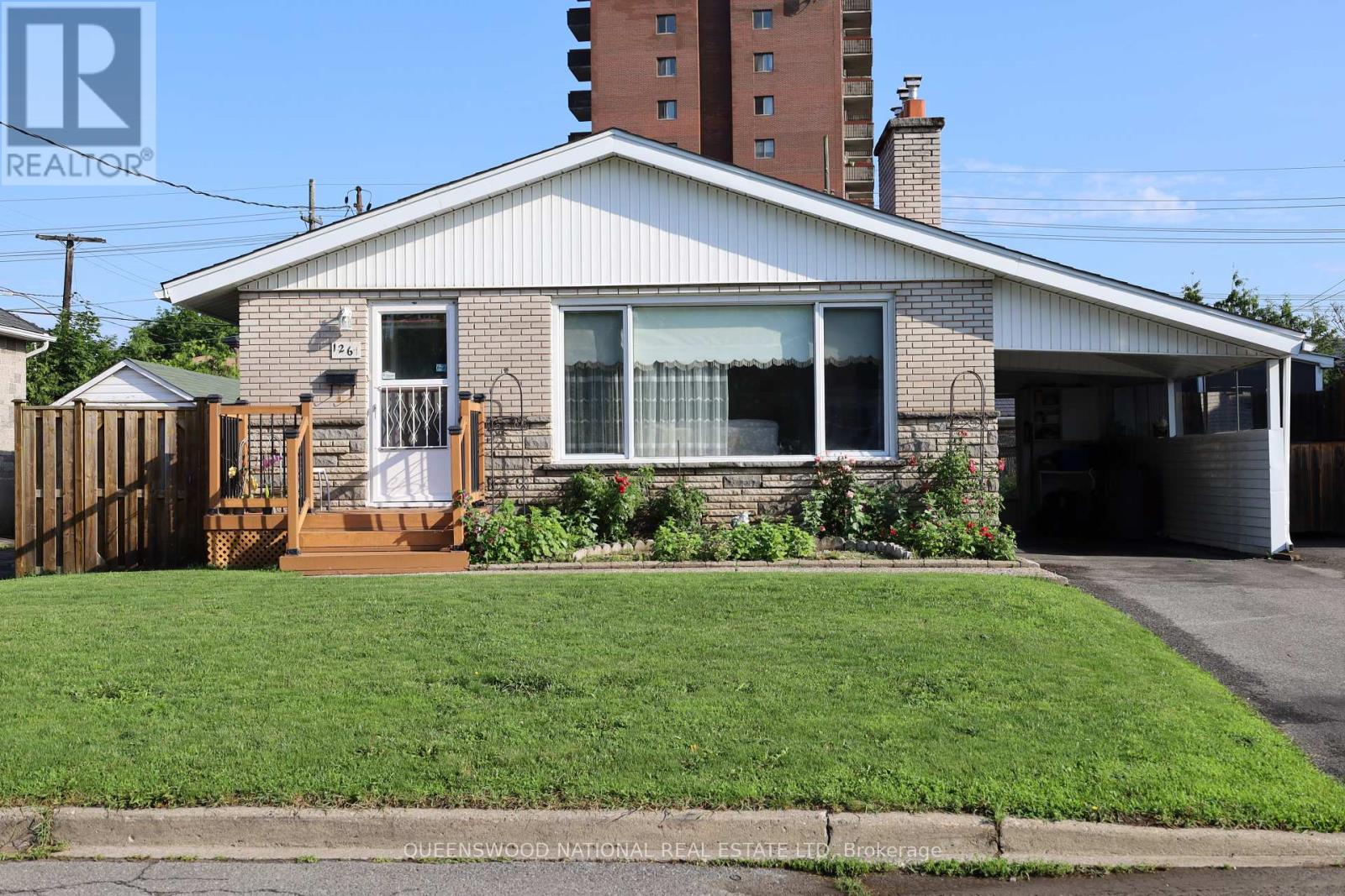 MLS® listing #29988939 for sale located at 1261 BROOKLINE AVENUE