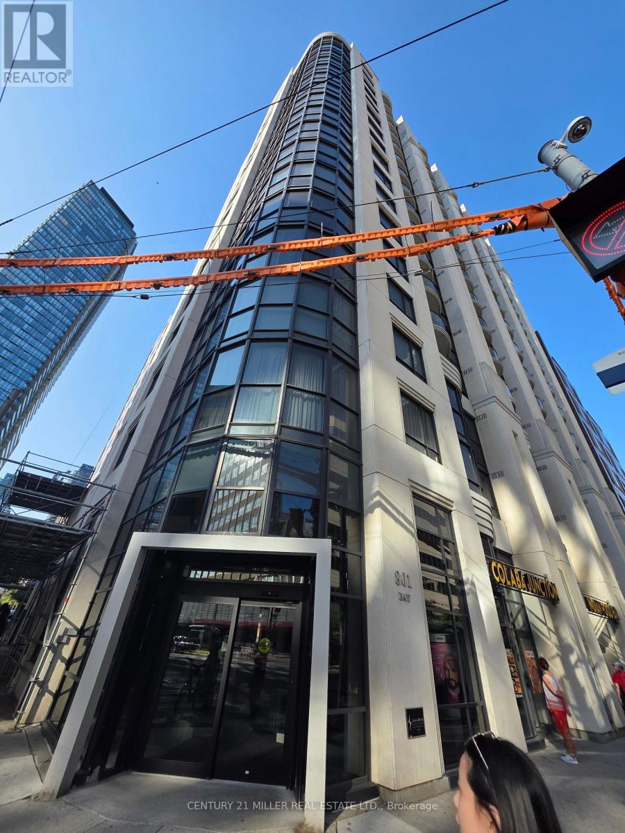 MLS® listing #29989485 for sale located at 202 - 801 BAY STREET