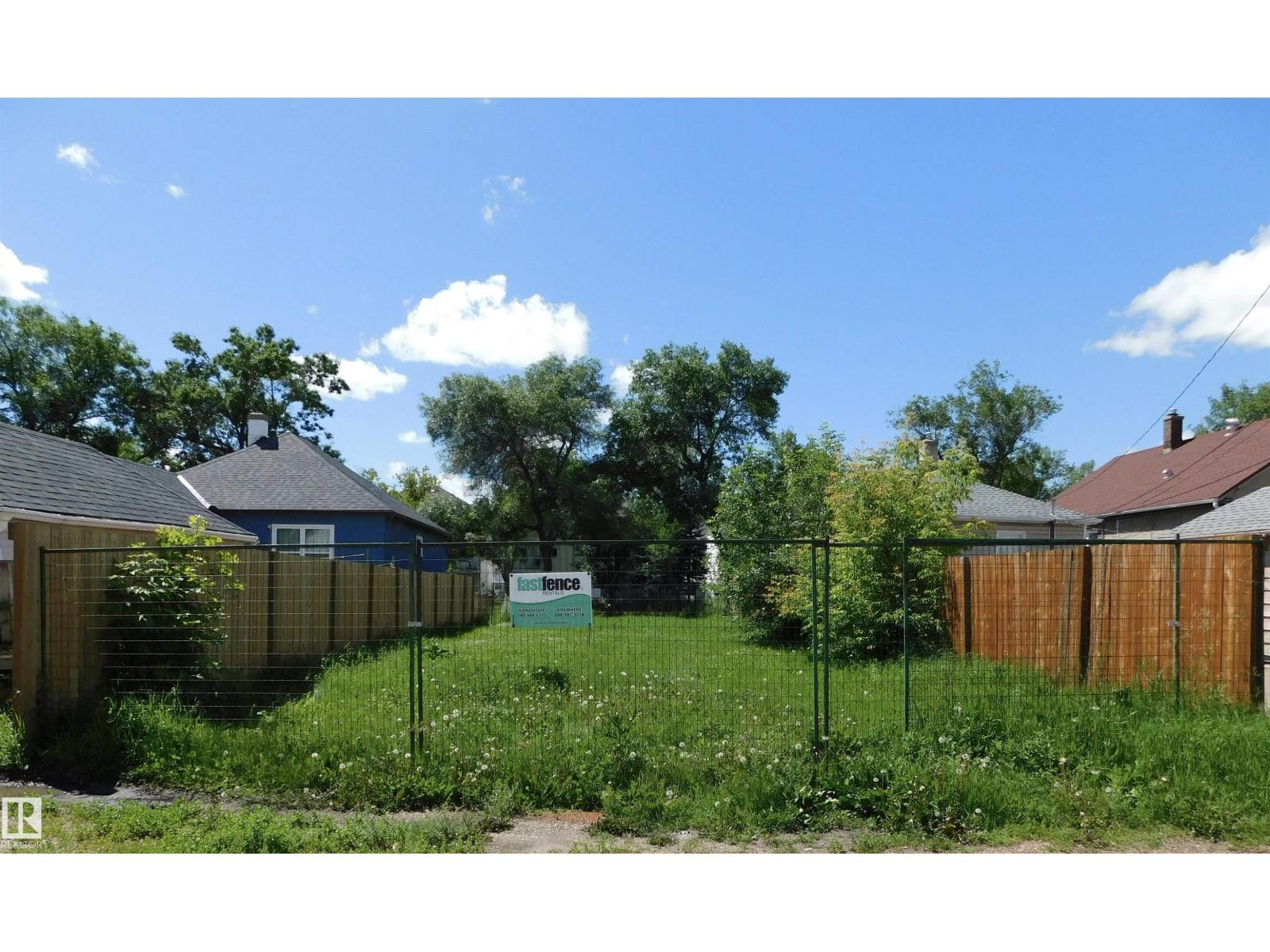 MLS® listing #29989517 for sale located at 11715 97 ST NW