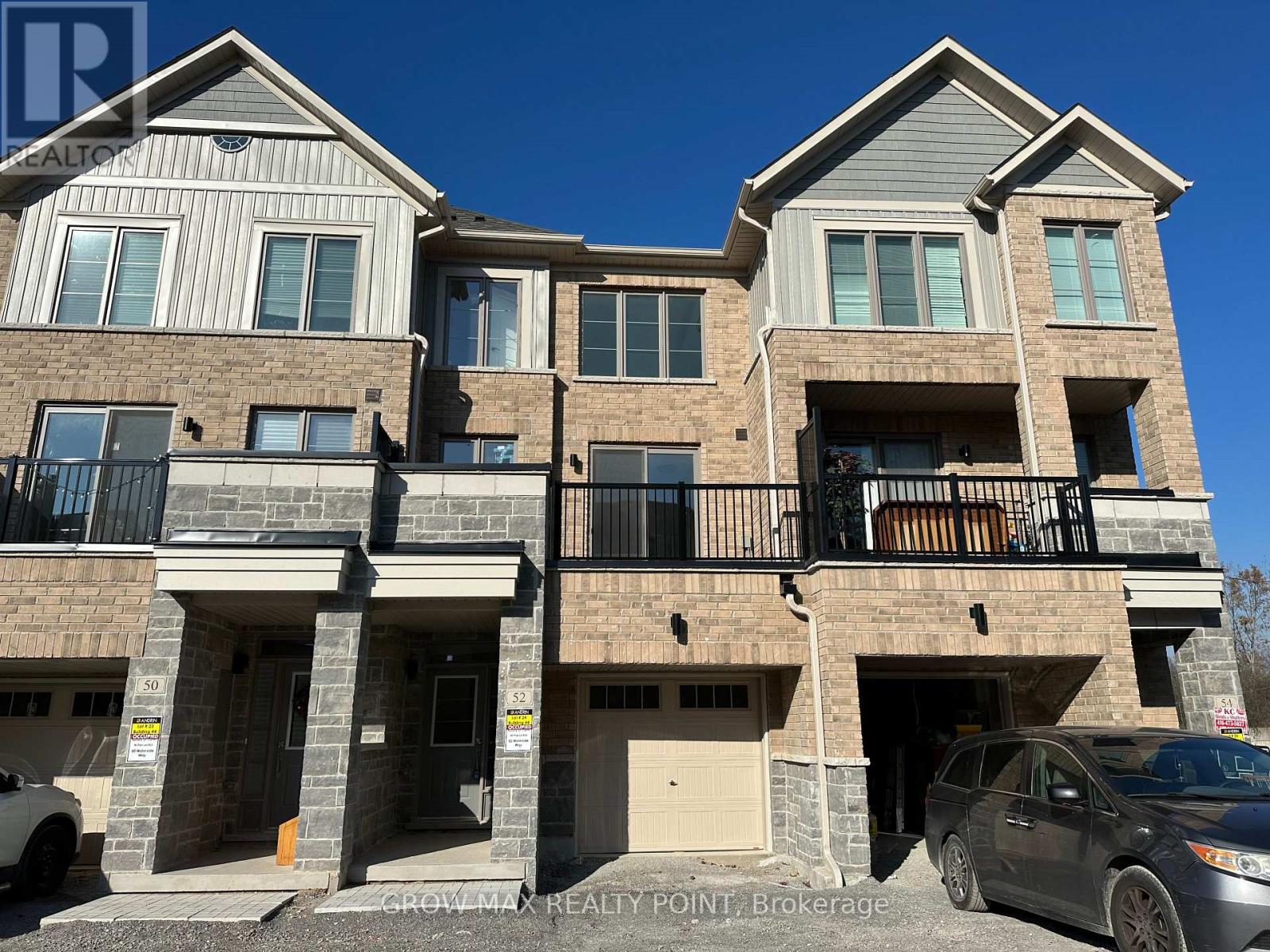 MLS® listing #29989776 for sale located at 52 WATERSIDE WAY