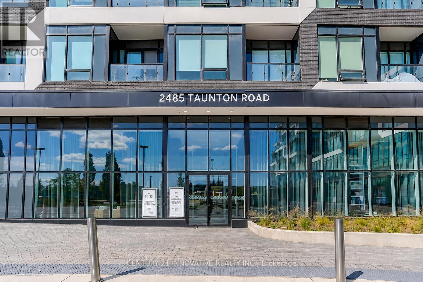 MLS® listing #29989790 for sale located at 1024 - 2485 TAUNTON ROAD