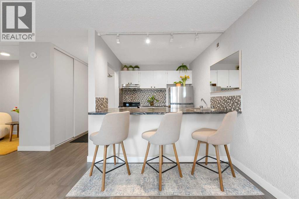 MLS® listing #29989942 for sale located at 2003, 221 6 Avenue SE