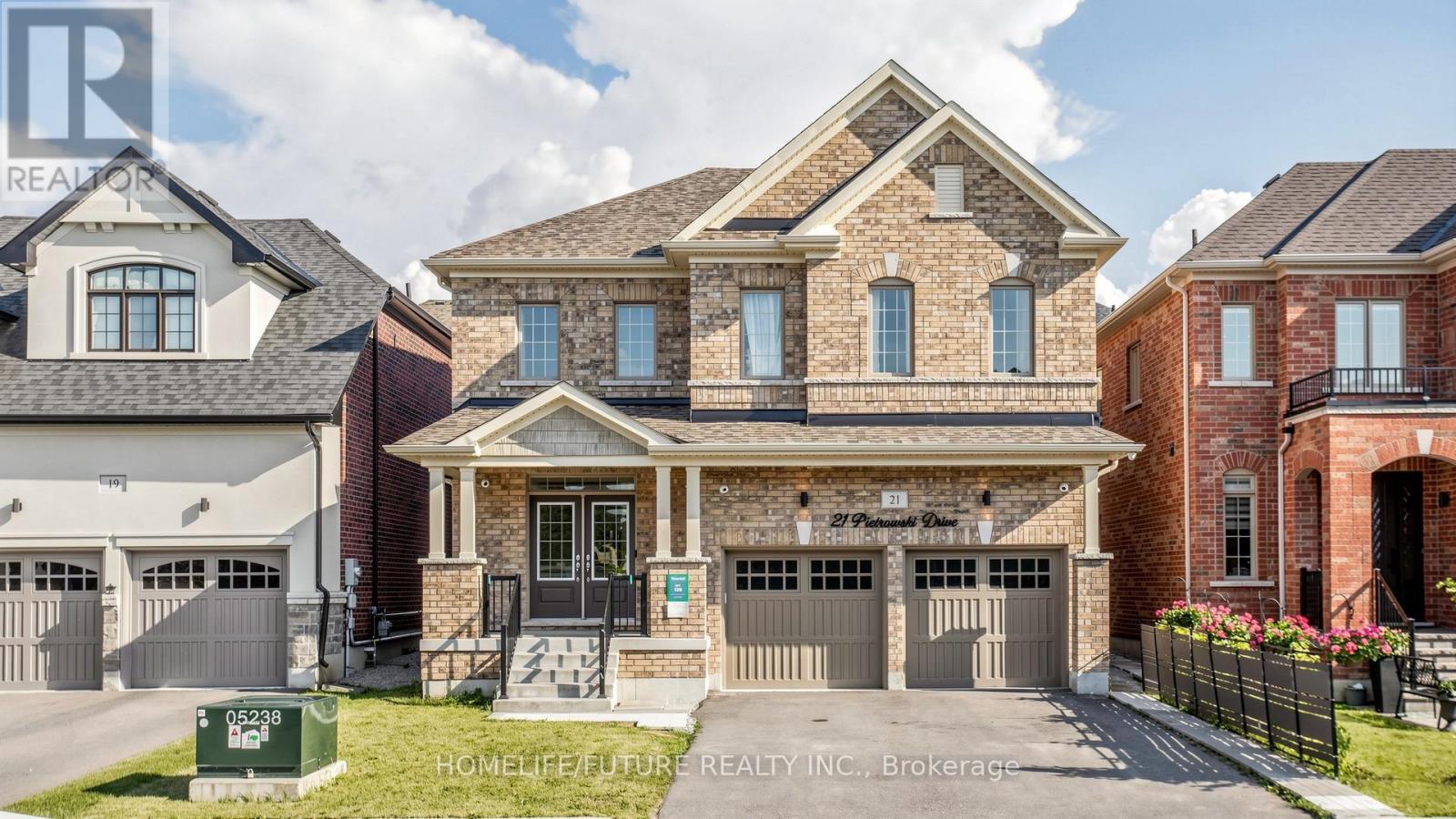 MLS® listing #29990191 for sale located at 21 PIETROWSKI DRIVE