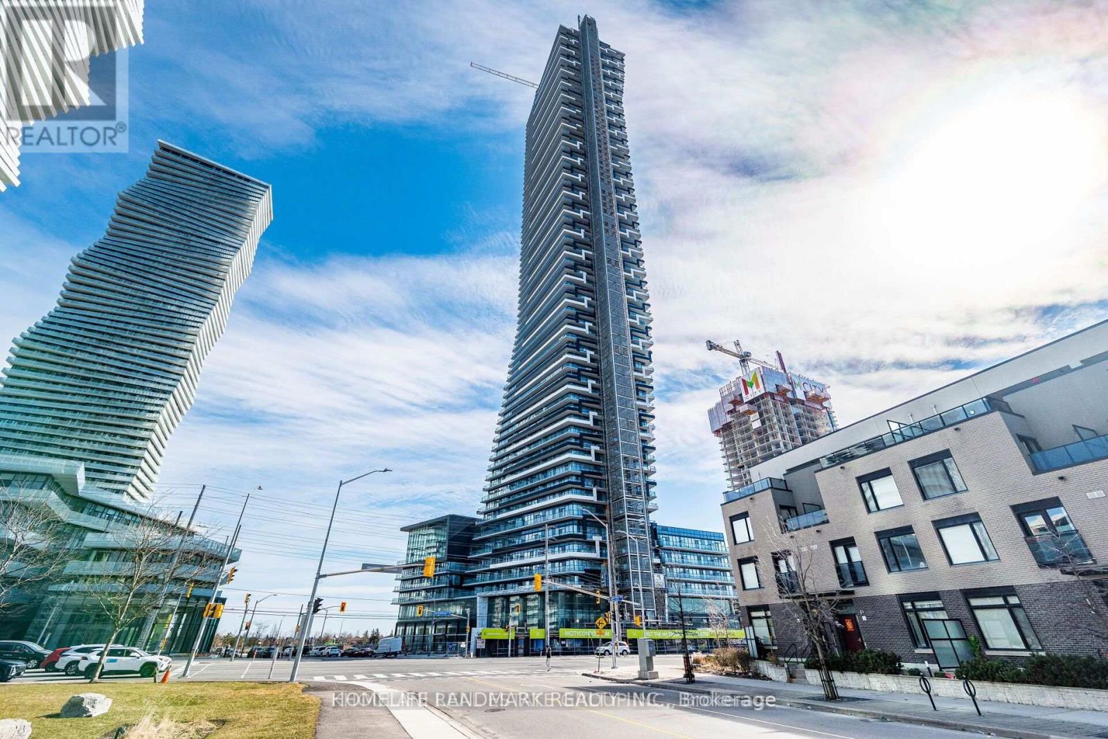 MLS® listing #29990564 for sale located at 4608 - 448 BURNHAMTHORPE ROAD W