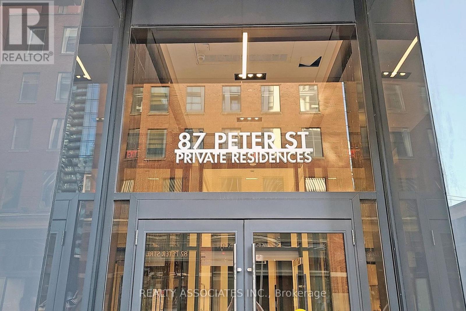 MLS® listing #29990635 for sale located at 2012 - 87 PETER STREET