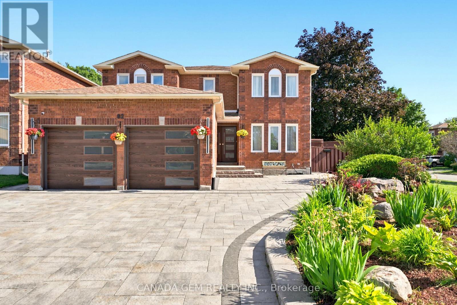 MLS® listing #29990644 for sale located at 82 JUSTUS DRIVE