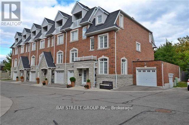 MLS® listing #29990678 for sale located at 9 STRAWFLOWER MEWS