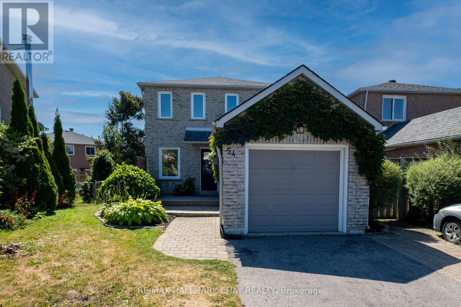 MLS® listing #29990763 for sale located at 54 WALLACE DRIVE